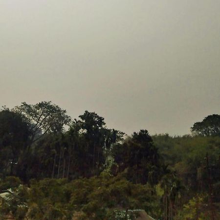 Woodland Lodge And Restaurant Guwahati Luaran gambar
