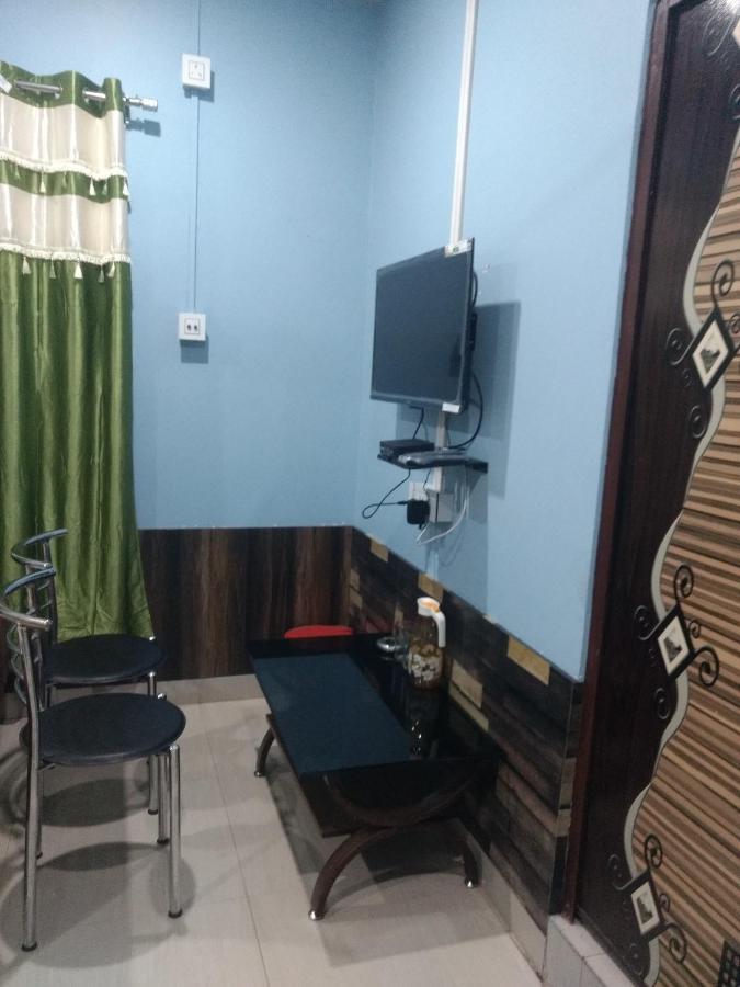 Woodland Lodge And Restaurant Guwahati Luaran gambar