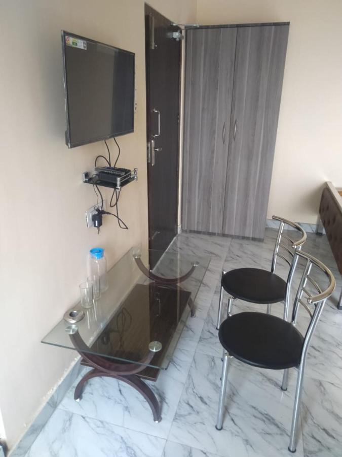 Woodland Lodge And Restaurant Guwahati Luaran gambar