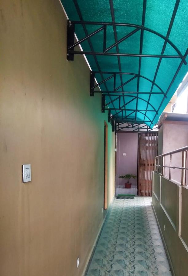 Woodland Lodge And Restaurant Guwahati Luaran gambar