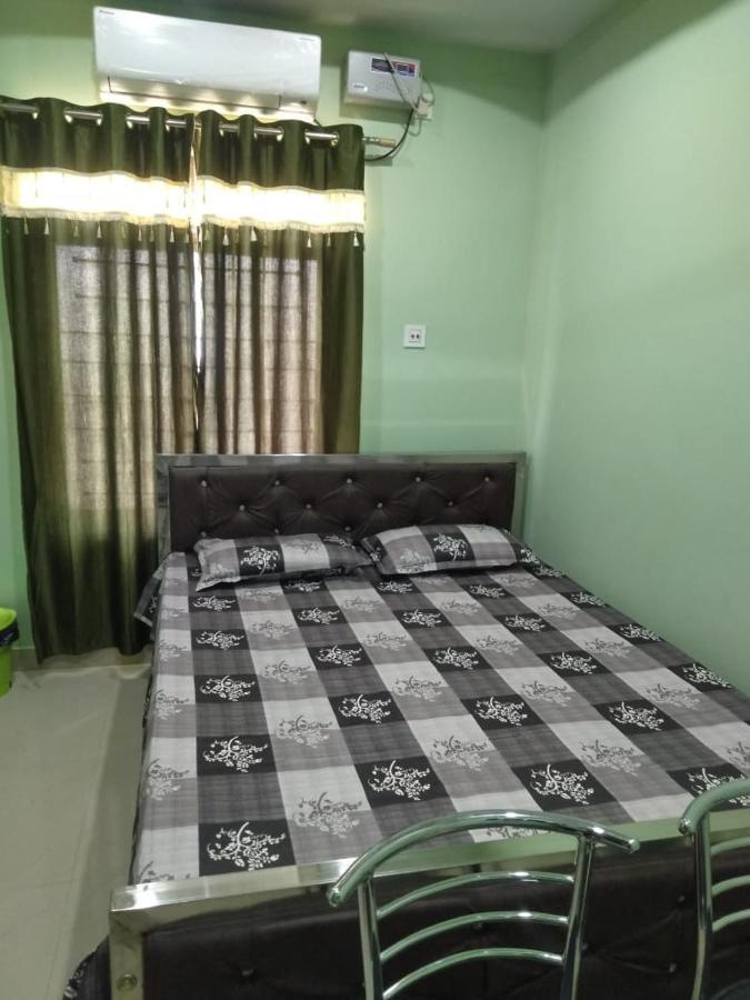 Woodland Lodge And Restaurant Guwahati Luaran gambar