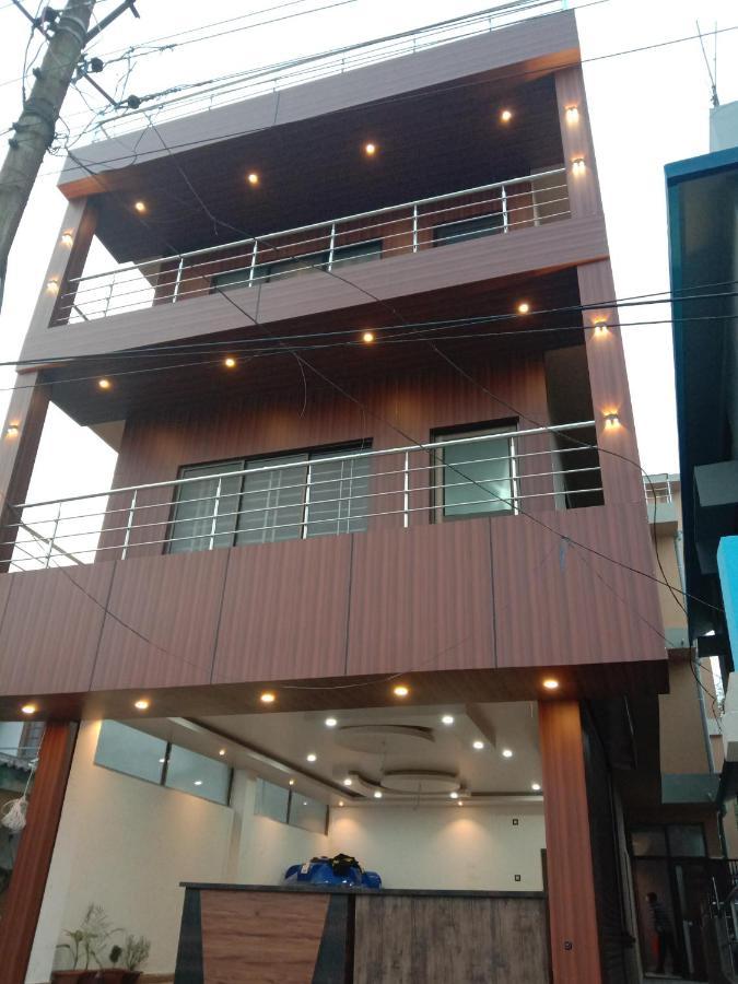 Woodland Lodge And Restaurant Guwahati Luaran gambar