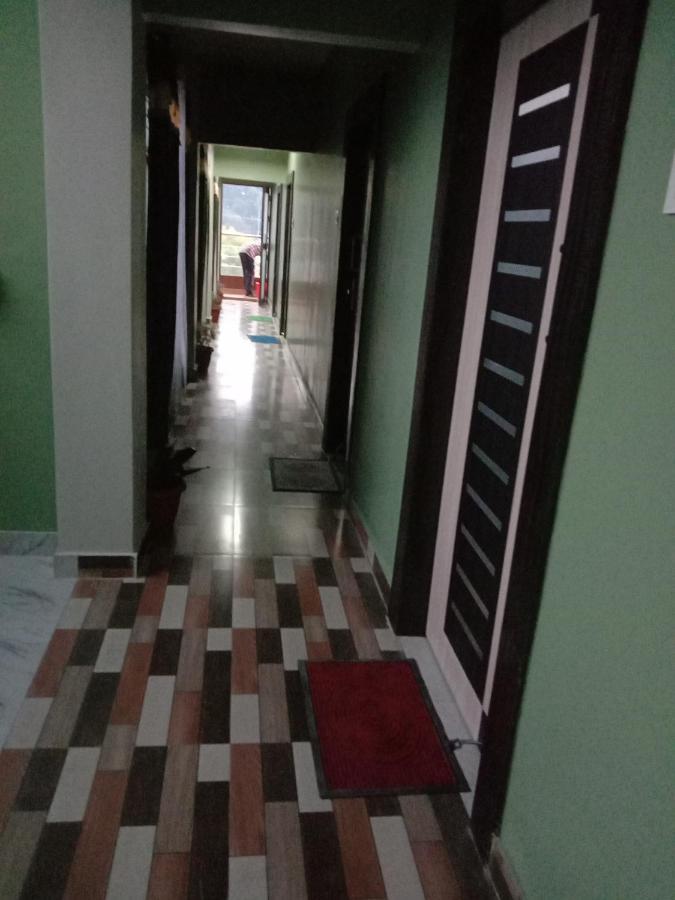Woodland Lodge And Restaurant Guwahati Luaran gambar